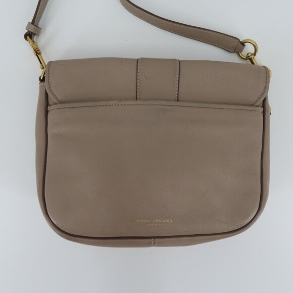 Marc Jacobs Interlock Beige Pebbled Leather Courier Messenger Crossbody Purse - Picture 16 of 16